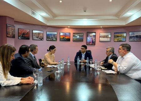 Santa Cruz: el gobierno avanza con Newmont en el Plan de Inversiones Mineras 2026 Santa Cruz: el gobierno avanza con Newmont en el Plan de Inversiones Mineras 2026