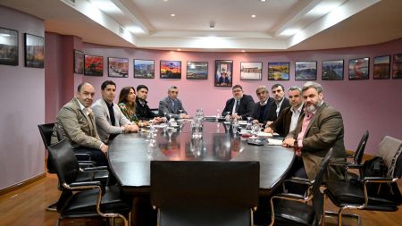 Santa Cruz: El Gobierno Provincial y empresas mineras coordinan acciones para potenciar el trabajo local Santa Cruz: El Gobierno Provincial y empresas mineras coordinan acciones para potenciar el trabajo local