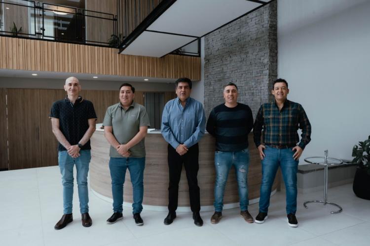 Santa Cruz: Reunión para evaluar los aspectos sociales del inminente cierre de la operación Manantial Espejo de la Minera Triton Argentina Santa Cruz: Reunión para evaluar los aspectos sociales del inminente cierre de la operación Manantial Espejo de la Minera Triton Argentina