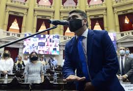 Santa Cruz: Verón retoma la agenda de González e impulsa la conformación de YCF Santa Cruz: Verón retoma la agenda de González e impulsa la conformación de YCF