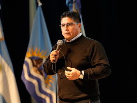 Santa Cruz: Vidal impulsa la exploración del 80% del Macizo del Deseado Santa Cruz: Vidal impulsa la exploración del 80% del Macizo del Deseado