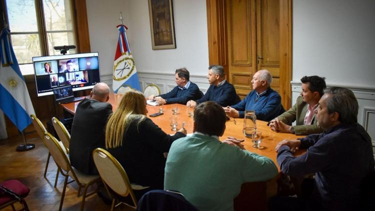 Santa Fe y Catamarca profundizan la agenda común en minería, energía y el corredor bioceánico Santa Fe y Catamarca profundizan la agenda común en minería, energía y el corredor bioceánico