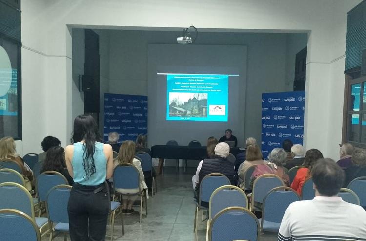 Se realizó la charla "Arqueología industrial, migraciones y desarrollo minero en el Partido de Olavarría" Se realizó la charla "Arqueología industrial, migraciones y desarrollo minero en el Partido de Olavarría"