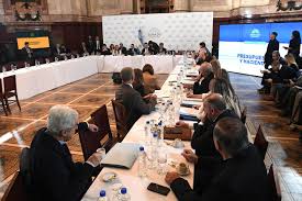 Senado: crece la preocupación en el Gobierno por las críticas contra el régimen de inversiones y Ganancias Senado: crece la preocupación en el Gobierno por las críticas contra el régimen de inversiones y Ganancias