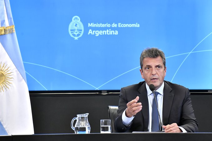 Sergio Massa anunció la recompra por parte del Gobierno de u$s1.000 millones de deuda externa. Sergio Massa anunció la recompra por parte del Gobierno de u$s1.000 millones de deuda externa.