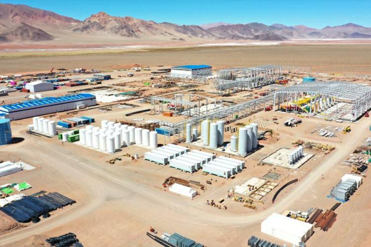 Un desierto de Argentina está a punto de producir litio en cantidades insólitas: el "corazón" de millones de móviles y coches Un desierto de Argentina está a punto de producir litio en cantidades insólitas: el "corazón" de millones de móviles y coches