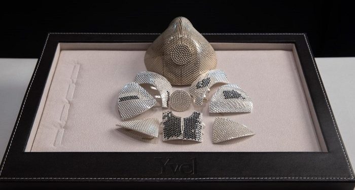 Un joyero fabrica una mascarilla de oro y diamantes valorada en 1,5 millones de dólares Un joyero fabrica una mascarilla de oro y diamantes valorada en 1,5 millones de dólares
