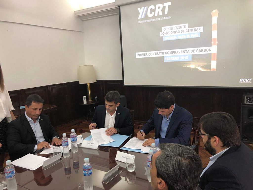 Santa Cruz: YCRT vende 15 mil toneladas de carbón por 36 meses